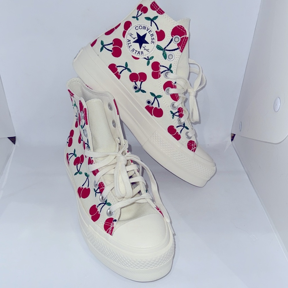 Classic Converse Chuck Taylor All Star Lift High-Top Sneaker Cherry print! NWOB